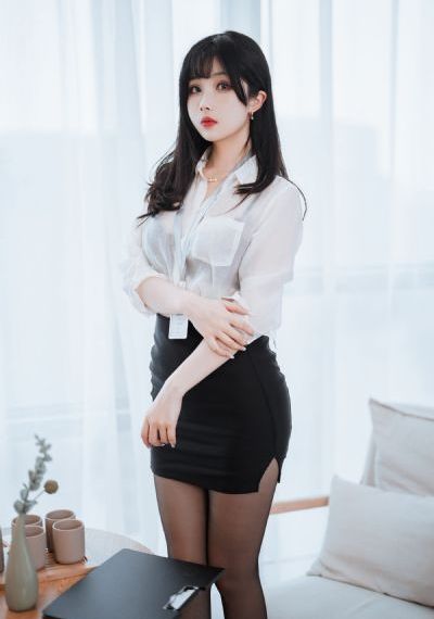 国产av美女久久_电影未删减版