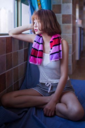 强吻摸下面把内裤免费视频_蓝光高清电影在线
