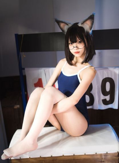 亚洲欧美另类制服国产_高清手机免费观看完整