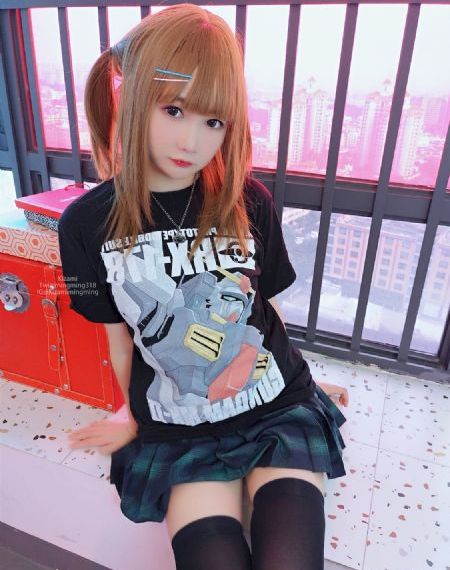 良家少妇偷情，吃鸡啪啪流出白浆_暖暖免费观看视频