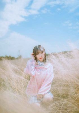 吃奶摸下激烈免费视频免费_免费观看高清版
